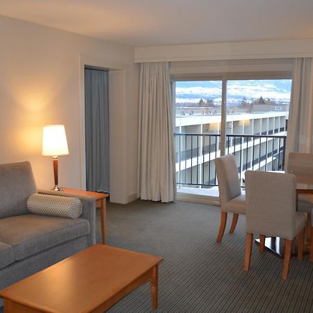 Coast Capri Hotel Kelowna Dış mekan fotoğraf